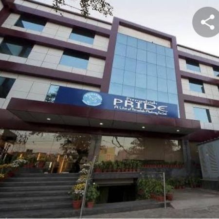 Hotel Pitrashish Pride Igi Intl Airport Delhi Buitenkant foto