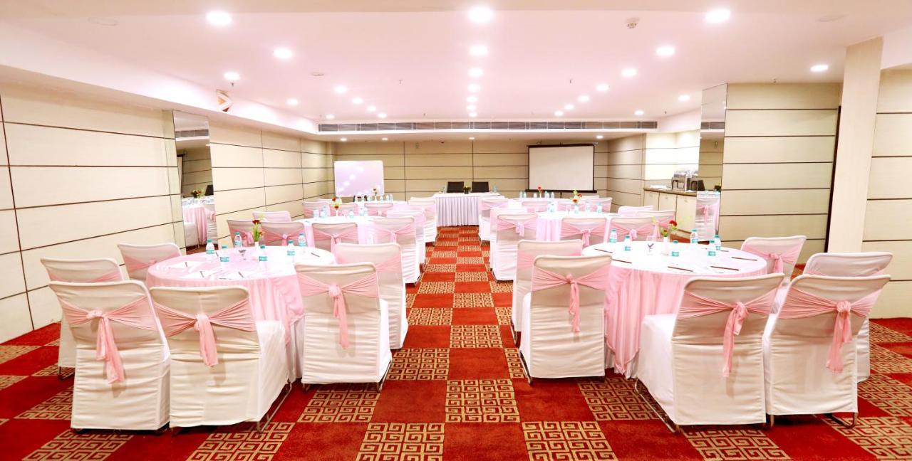 Hotel Pitrashish Pride Igi Intl Airport Delhi Buitenkant foto