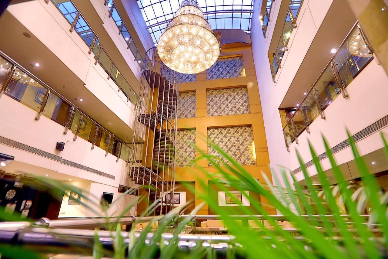 Hotel Pitrashish Pride Igi Intl Airport Delhi Buitenkant foto