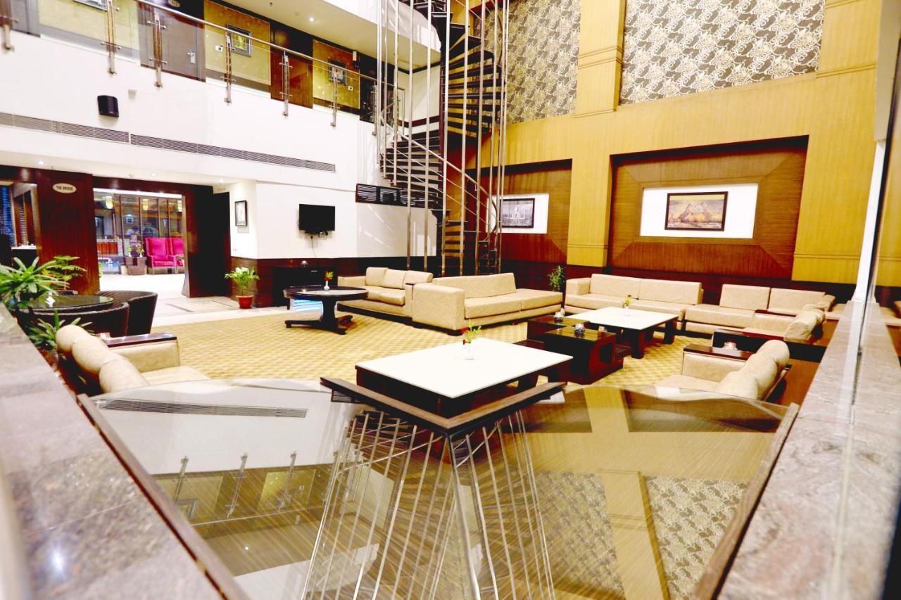 Hotel Pitrashish Pride Igi Intl Airport Delhi Buitenkant foto