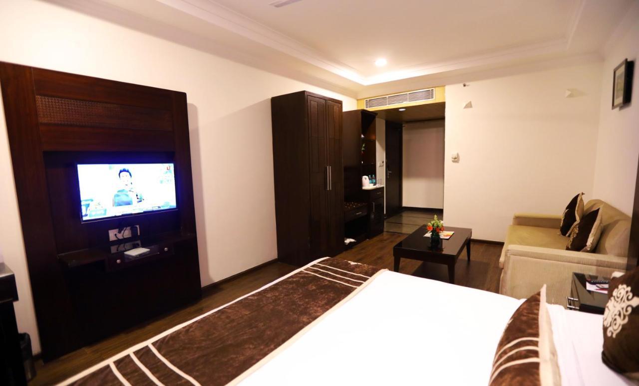 Hotel Pitrashish Pride Igi Intl Airport Delhi Buitenkant foto