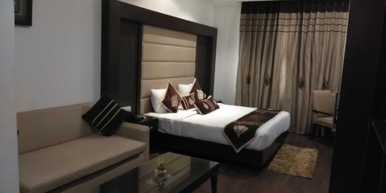 Hotel Pitrashish Pride Igi Intl Airport Delhi Buitenkant foto