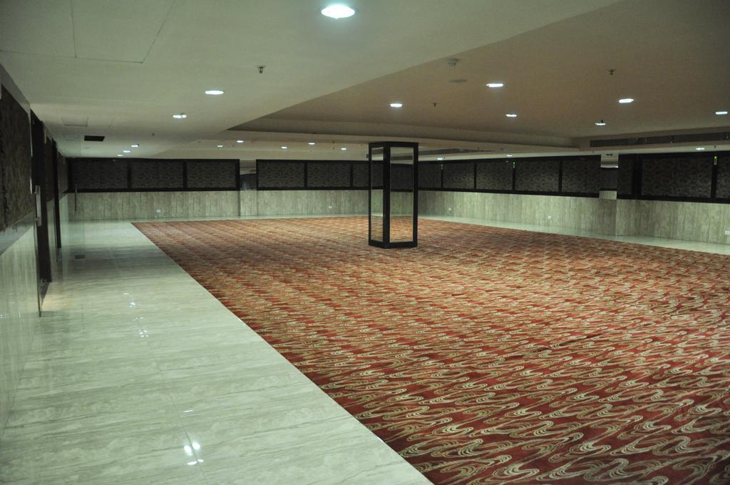 Hotel Pitrashish Pride Igi Intl Airport Delhi Buitenkant foto